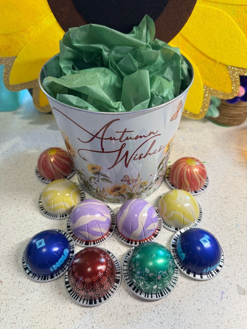 Nespresso VERTUO GIFT 🎁 SET Wishes Decorative Treat Tin with Assorted